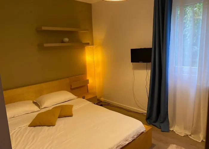 Cotroceni By Darius Бухарест